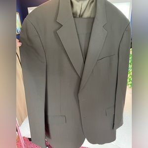 Jos A Bank gray solid suit, 46XL. EUC